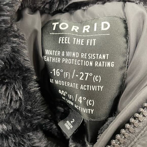 Torrid puffer w fur hood - Picture 3 of 10